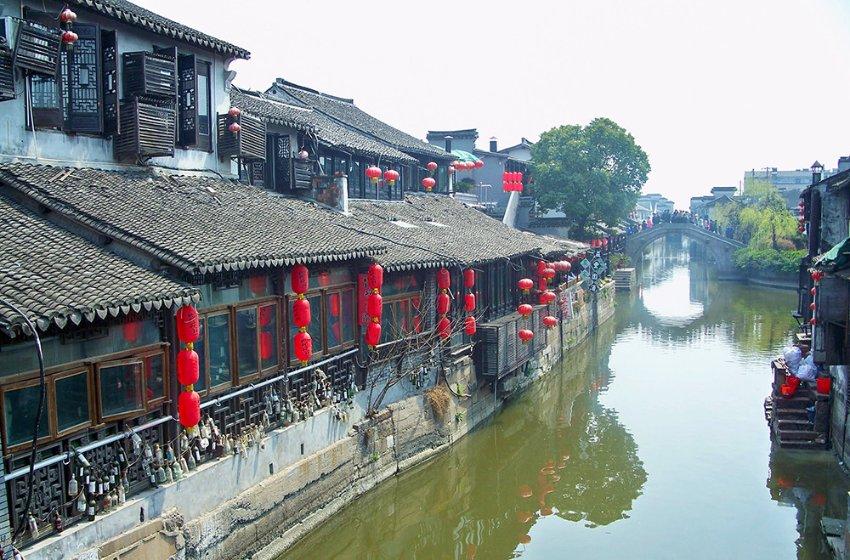 相扑选手大跳跃